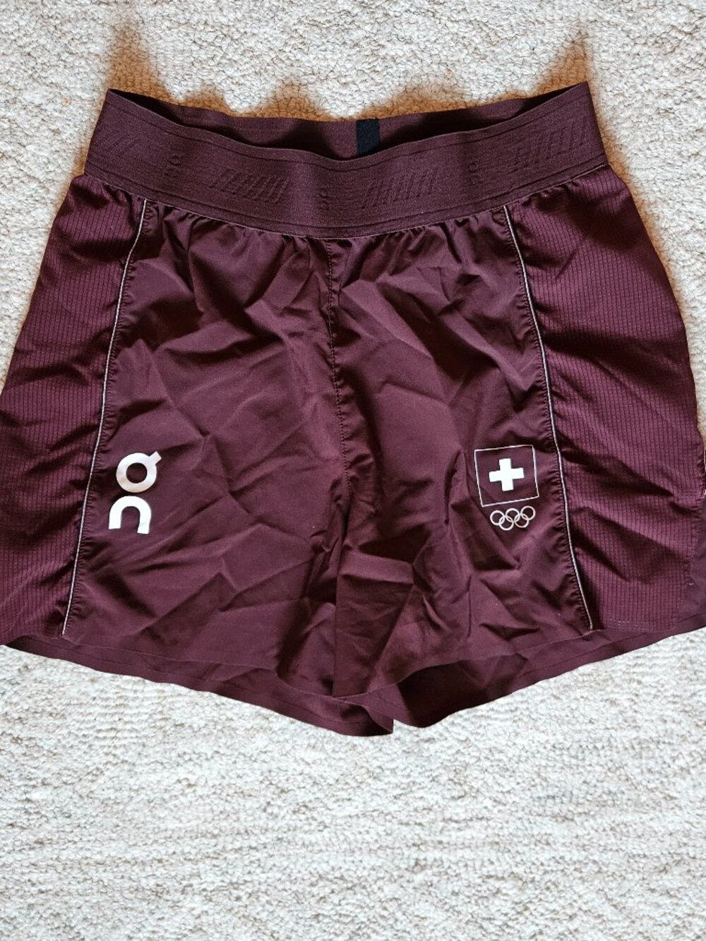 ON Running Swiss Olympic Active Shorts Women's XS Maroon Red Workout Athletic